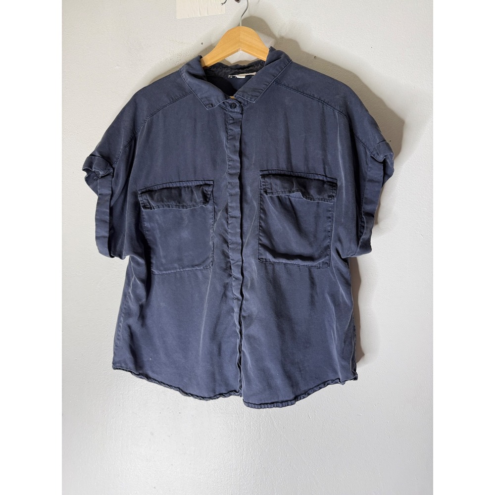 Evereve navy short‎ sleeve collar button down Lyocell big front chest pockets al